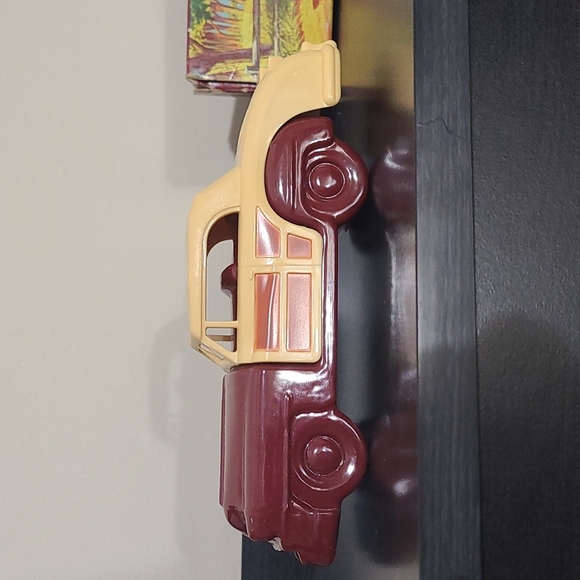 AVON-48 Chrysler Town & Country-Decanter Everest Aftershave!! W/ Original Box!! - Picture 4 of 13